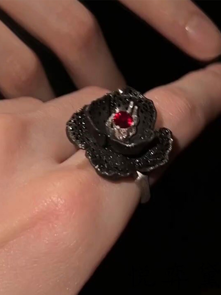 Antique Dark Floral Red Centra - огляд і ціна Men'S Victorian Accessories