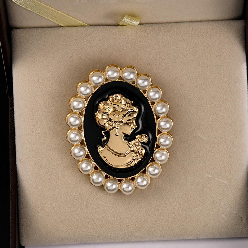 Victorian Style Pearls Cameo B - огляд і ціна Men'S Victorian Accessories